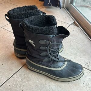Sorel Black and Gray Snow Boots
